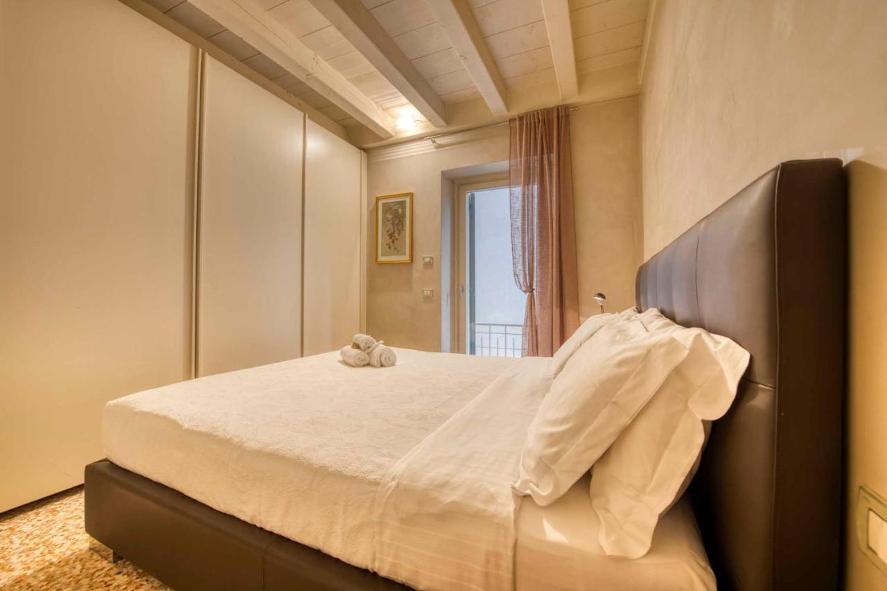Apartmentsarena - Suite Mercatorum - Piazza Erbe Βερόνα Εξωτερικό φωτογραφία