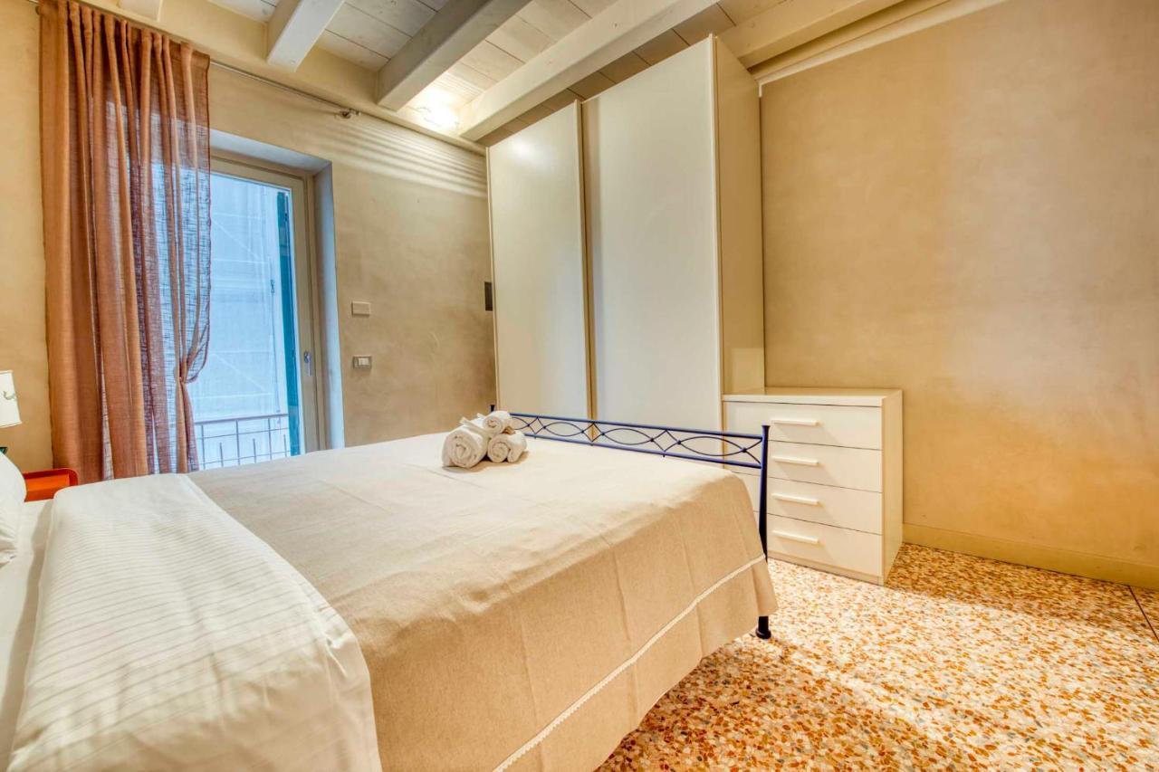 Apartmentsarena - Suite Mercatorum - Piazza Erbe Βερόνα Εξωτερικό φωτογραφία