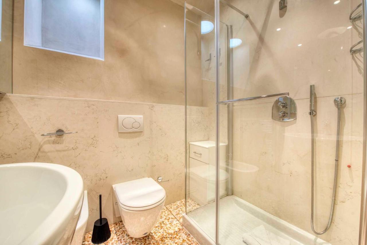 Apartmentsarena - Suite Mercatorum - Piazza Erbe Βερόνα Εξωτερικό φωτογραφία