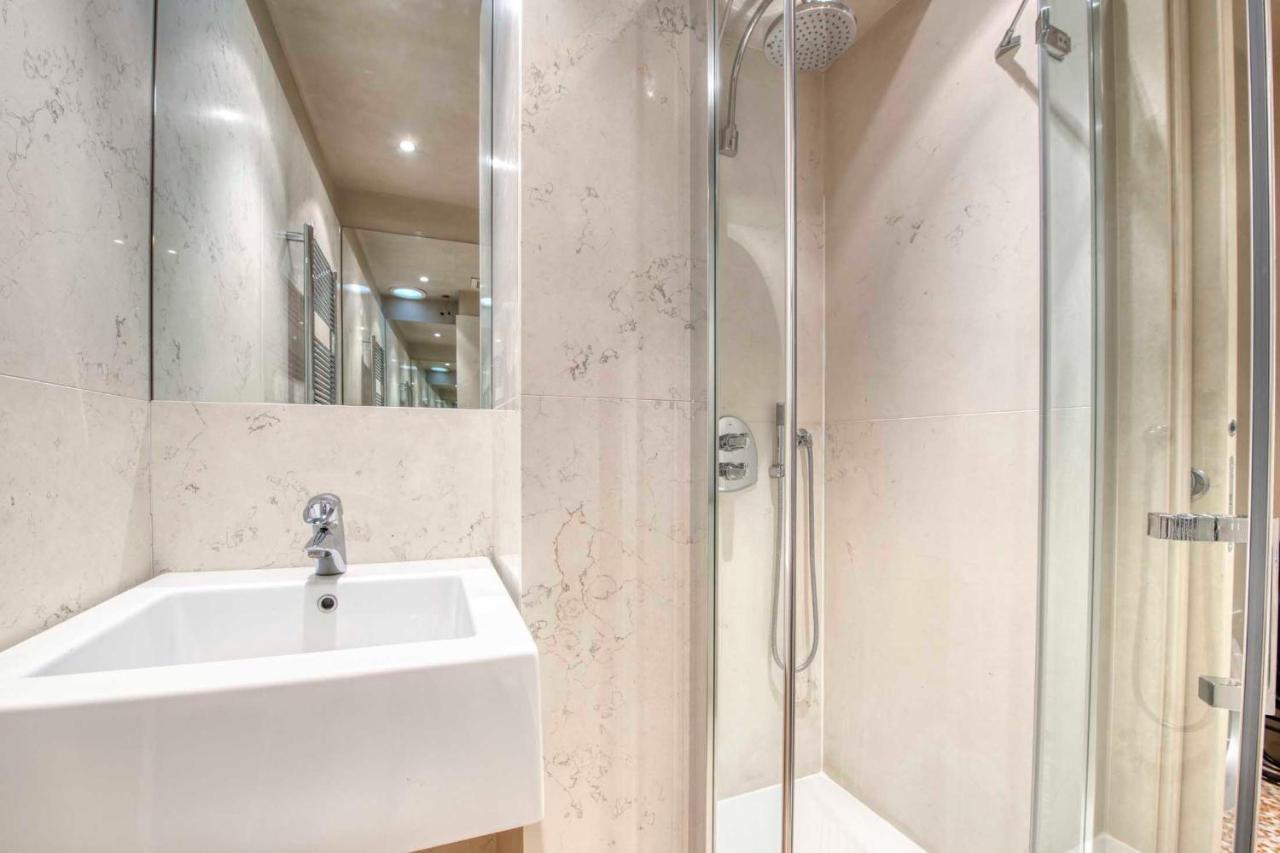 Apartmentsarena - Suite Mercatorum - Piazza Erbe Βερόνα Εξωτερικό φωτογραφία